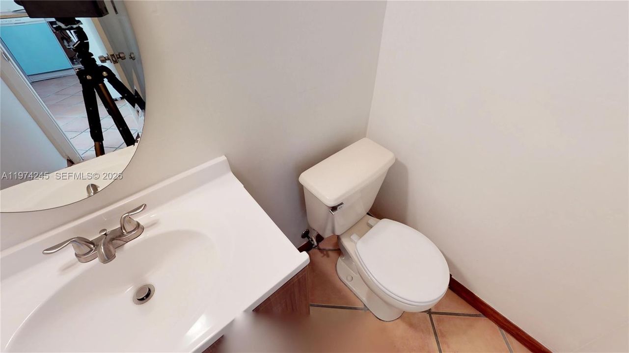 For Sale: $176,000 (1 beds, 1 baths, 750 Square Feet)