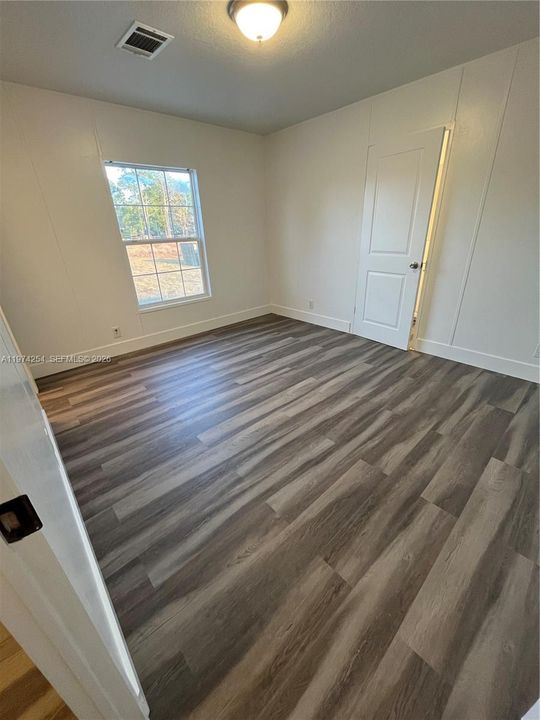 Недавно продано: $239,000 (3 спален, 2 ванн, 924 Квадратных фут)
