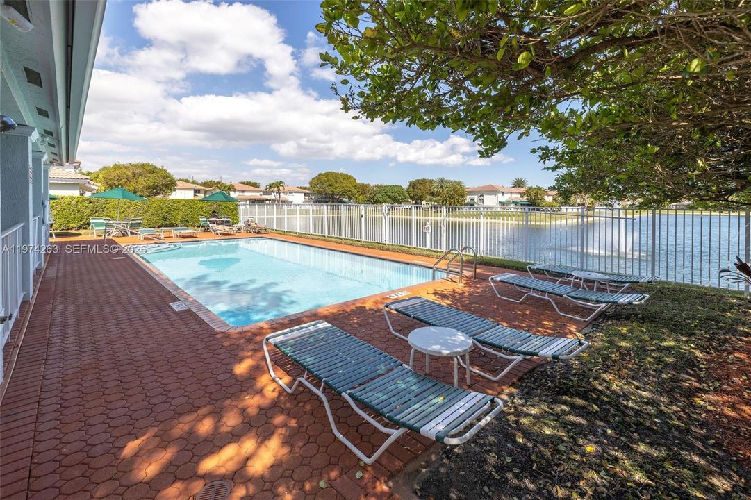 Active With Contract: $935,000 (4 beds, 2 baths, 2498 Square Feet)