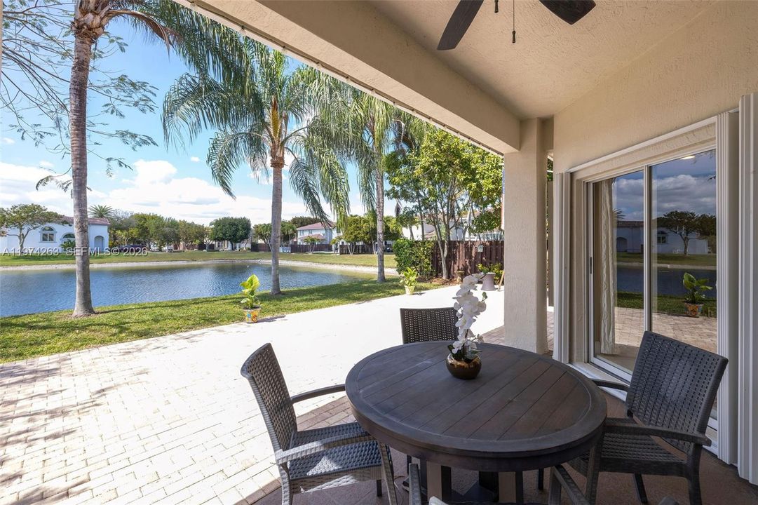 Active With Contract: $935,000 (4 beds, 2 baths, 2498 Square Feet)