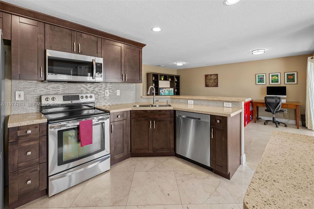 Active With Contract: $935,000 (4 beds, 2 baths, 2498 Square Feet)
