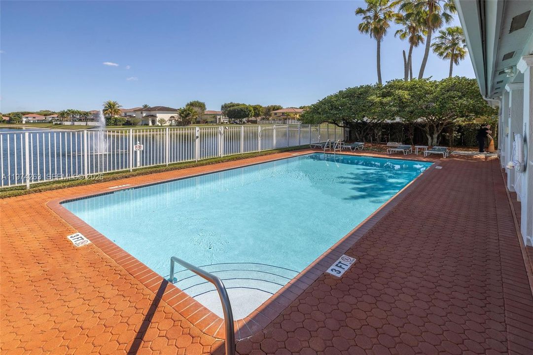 Active With Contract: $935,000 (4 beds, 2 baths, 2498 Square Feet)