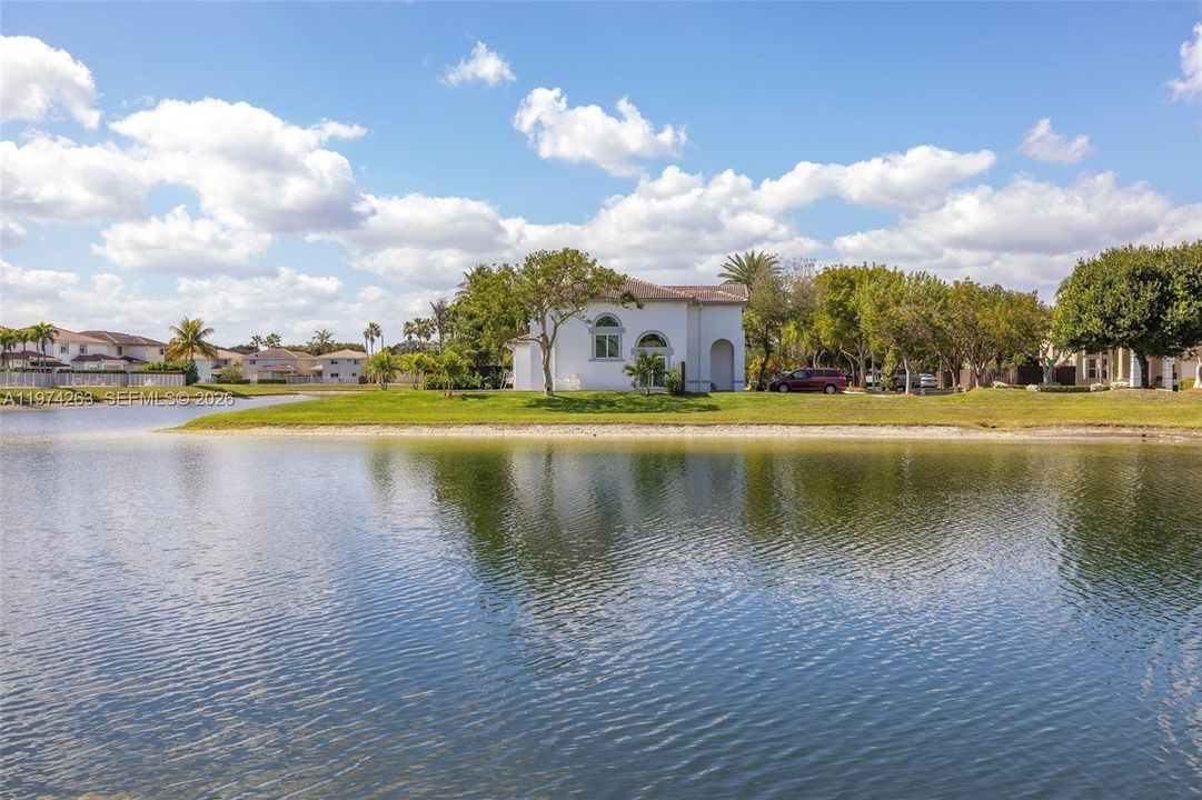 Active With Contract: $935,000 (4 beds, 2 baths, 2498 Square Feet)