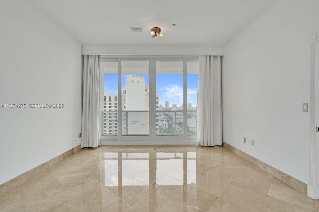 For Sale: $1,150,000 (2 beds, 2 baths, 1490 Square Feet)