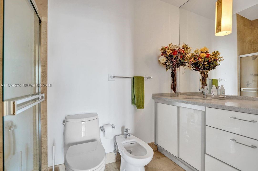 For Sale: $1,150,000 (2 beds, 2 baths, 1490 Square Feet)