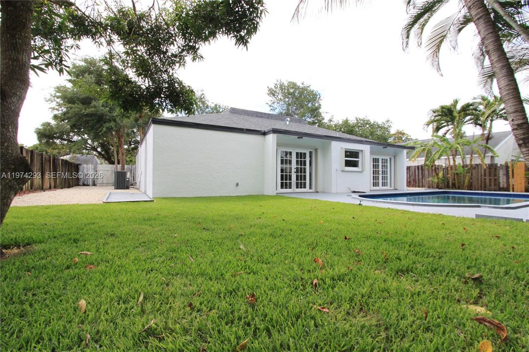 For Sale: $720,000 (4 beds, 2 baths, 2102 Square Feet)