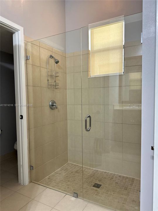 Active With Contract: $3,950 (4 beds, 3 baths, 2433 Square Feet)