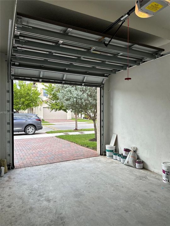 Active With Contract: $3,950 (4 beds, 3 baths, 2433 Square Feet)