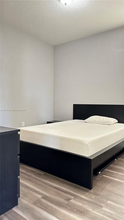 Active With Contract: $3,950 (4 beds, 3 baths, 2433 Square Feet)
