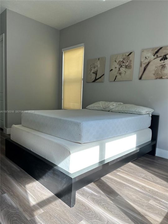 Active With Contract: $3,950 (4 beds, 3 baths, 2433 Square Feet)