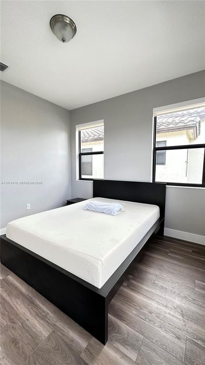Active With Contract: $3,950 (4 beds, 3 baths, 2433 Square Feet)