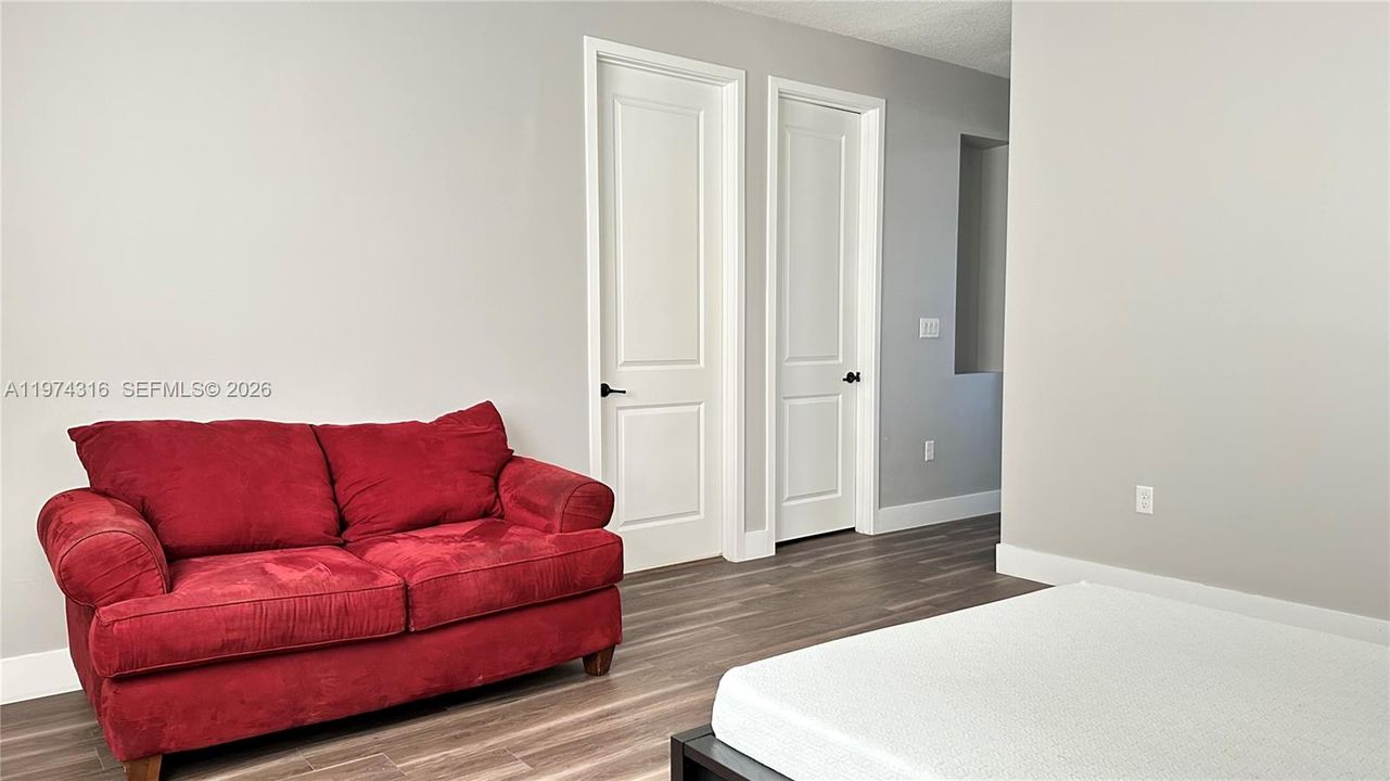 Active With Contract: $3,950 (4 beds, 3 baths, 2433 Square Feet)