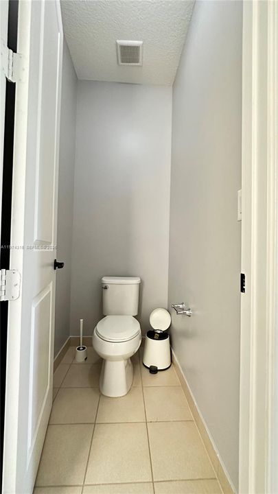 Active With Contract: $3,950 (4 beds, 3 baths, 2433 Square Feet)