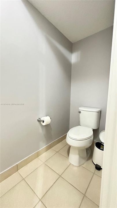 Active With Contract: $3,950 (4 beds, 3 baths, 2433 Square Feet)