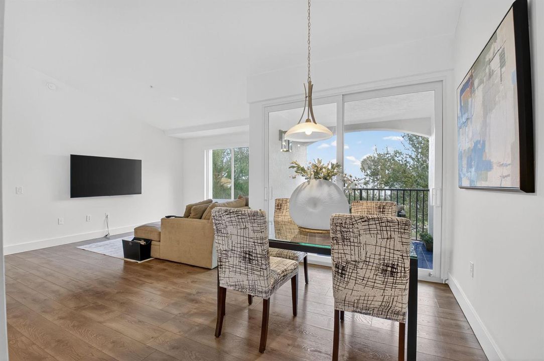 Living/Dining Area