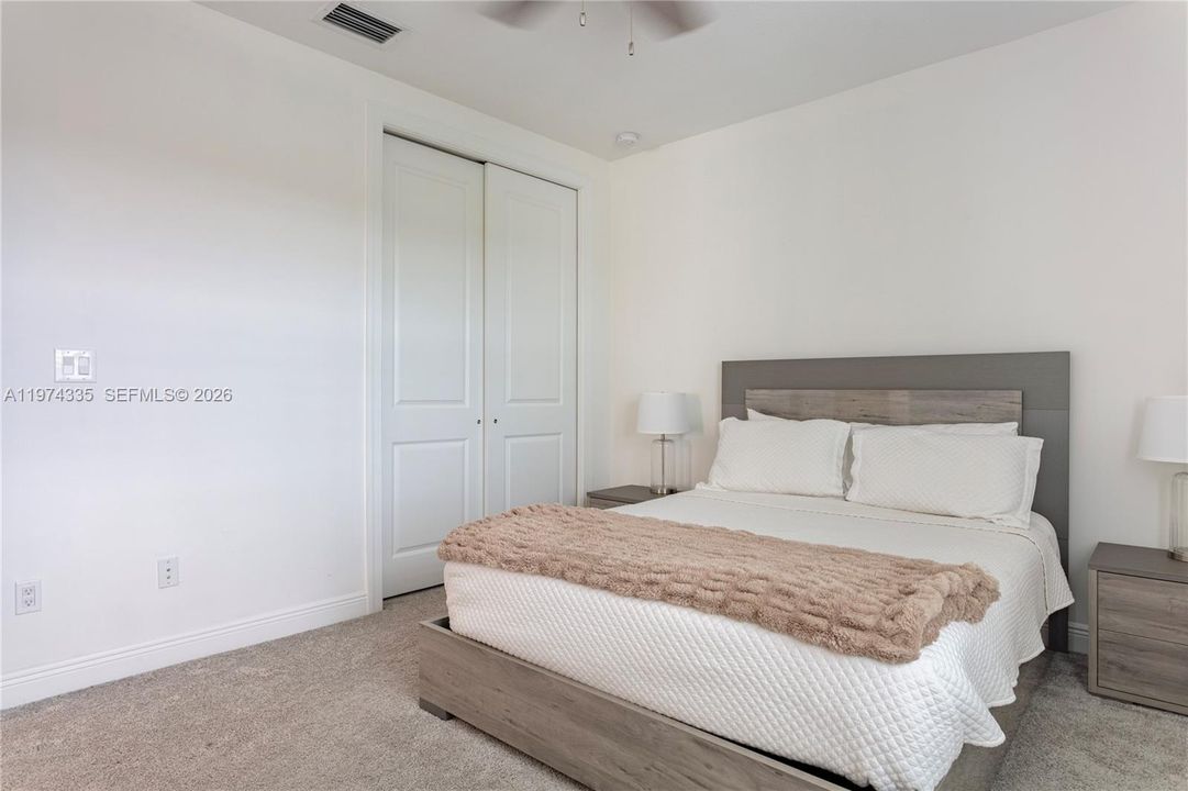 Recientemente alquilado: $8,000 (5 camas, 3 baños, 3790 Pies cuadrados)