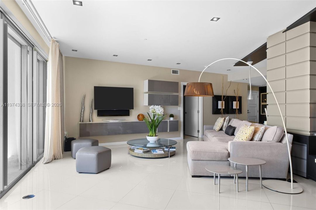 For Sale: $3,300,000 (2 beds, 2 baths, 2250 Square Feet)