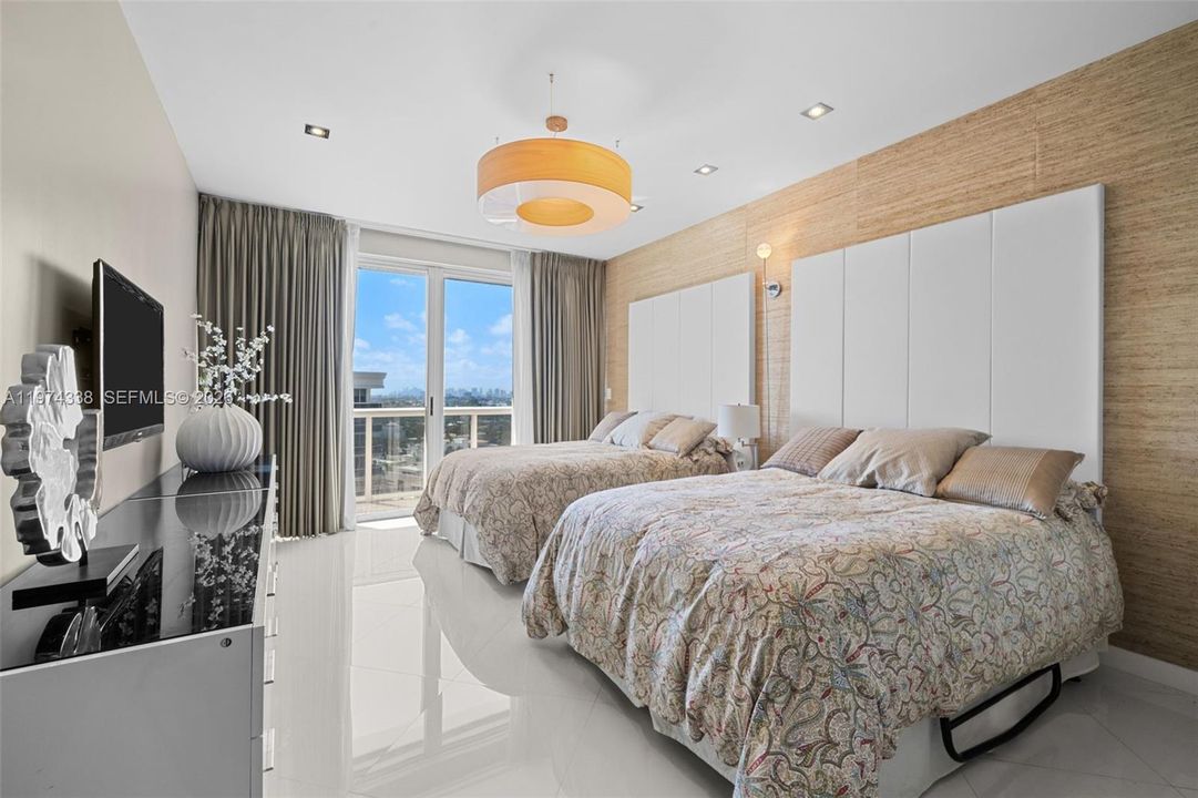 For Sale: $3,300,000 (2 beds, 2 baths, 2250 Square Feet)