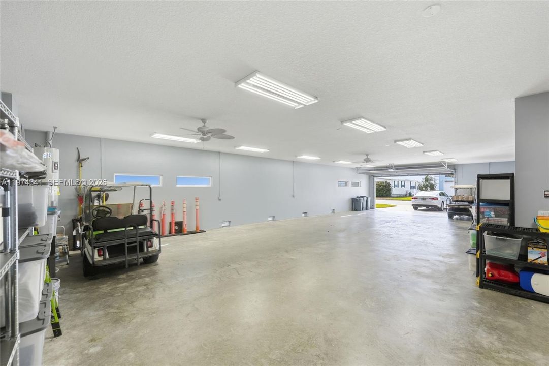 Vendido Recientemente: $970,000 (2 camas, 2 baños, 2460 Pies cuadrados)