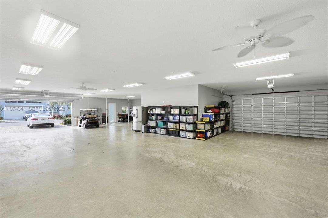 Vendido Recientemente: $970,000 (2 camas, 2 baños, 2460 Pies cuadrados)