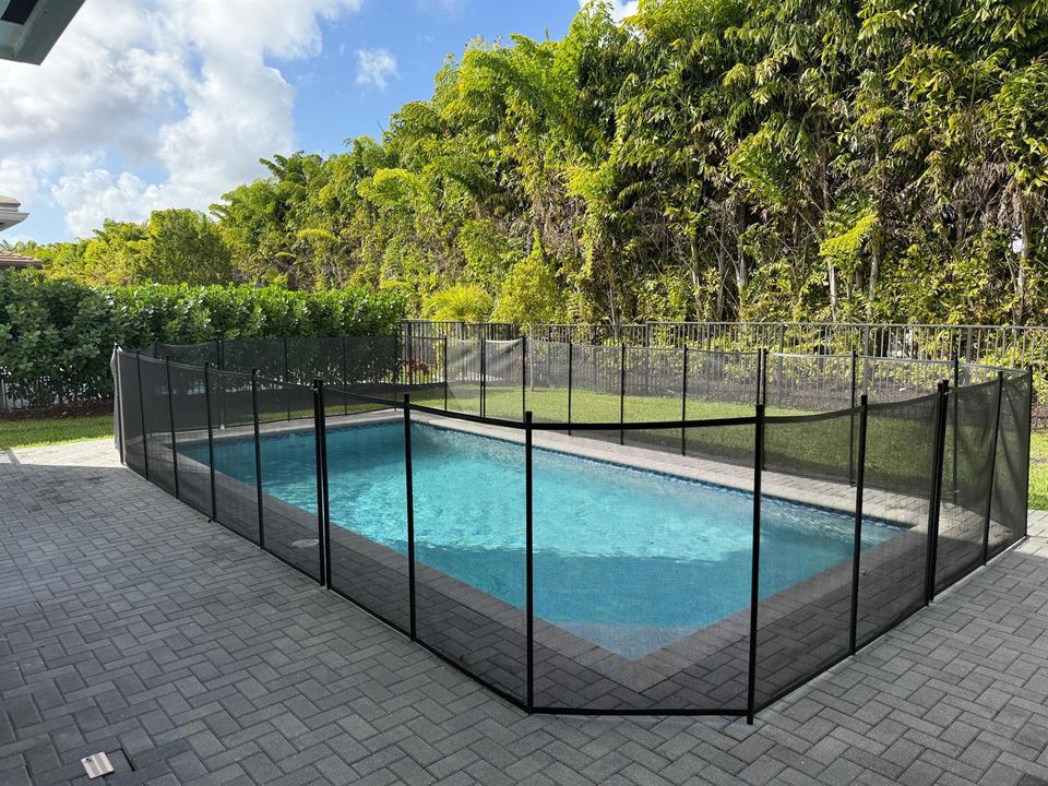 Pool 2