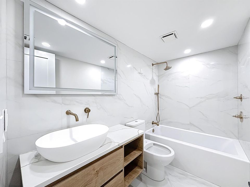 955 Egret Circle #207-39