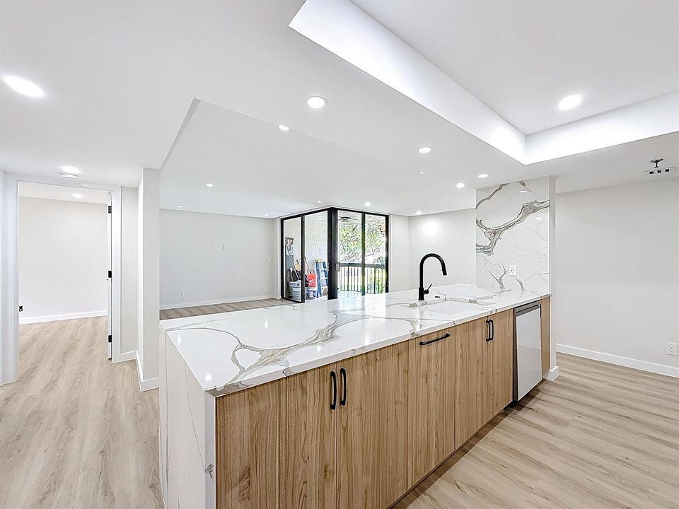 955 Egret Circle #207-22
