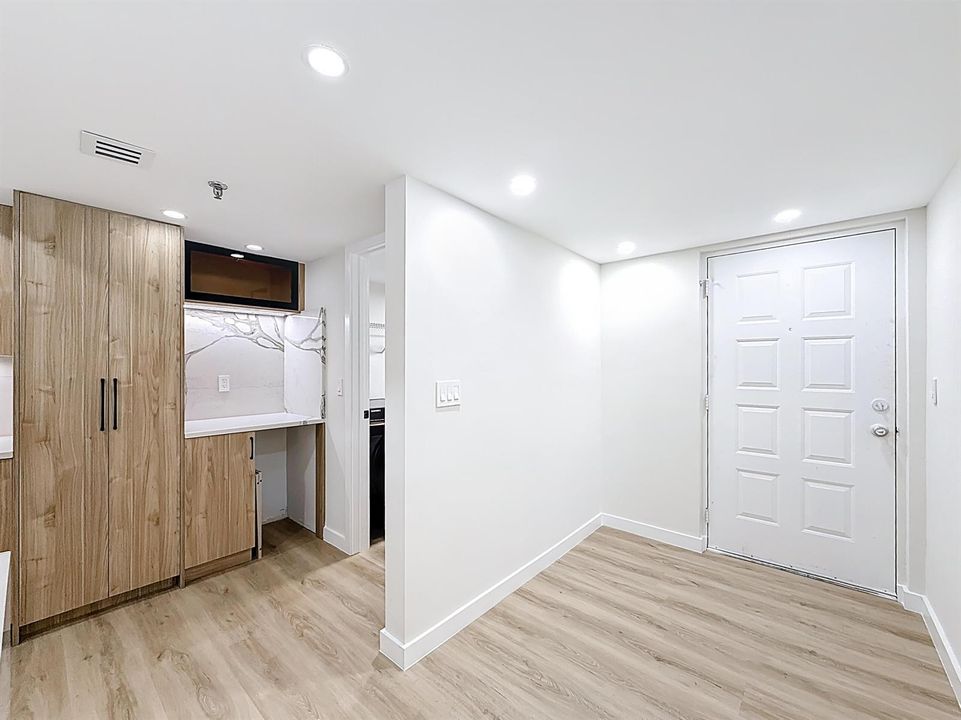 955 Egret Circle #207-18