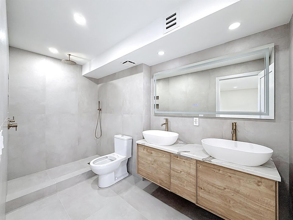 955 Egret Circle #207-45