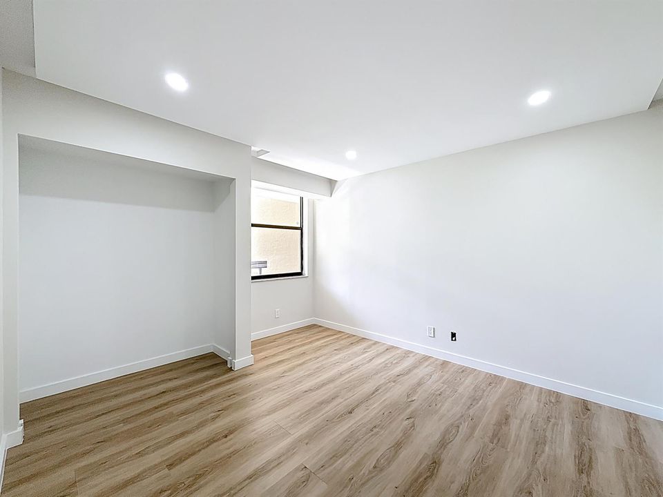 955 Egret Circle #207-36