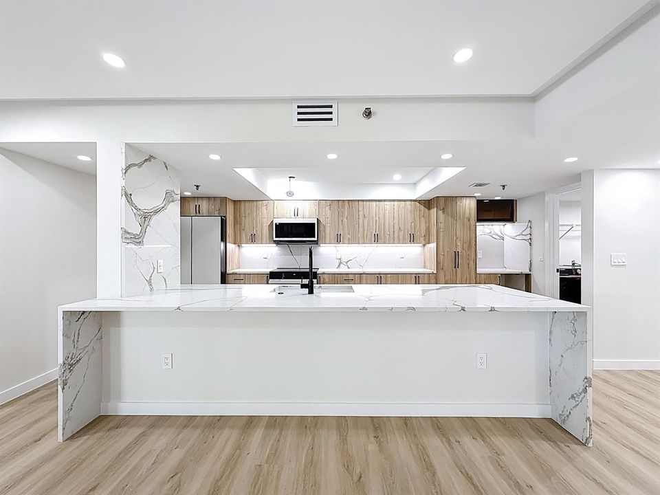 955 Egret Circle #207-30