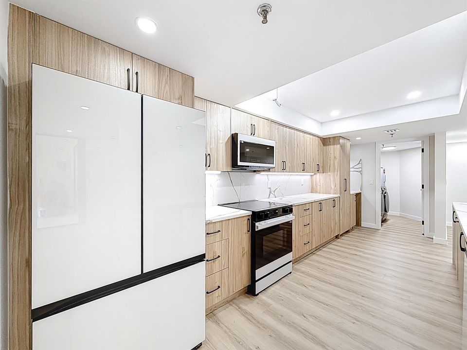 955 Egret Circle #207-27