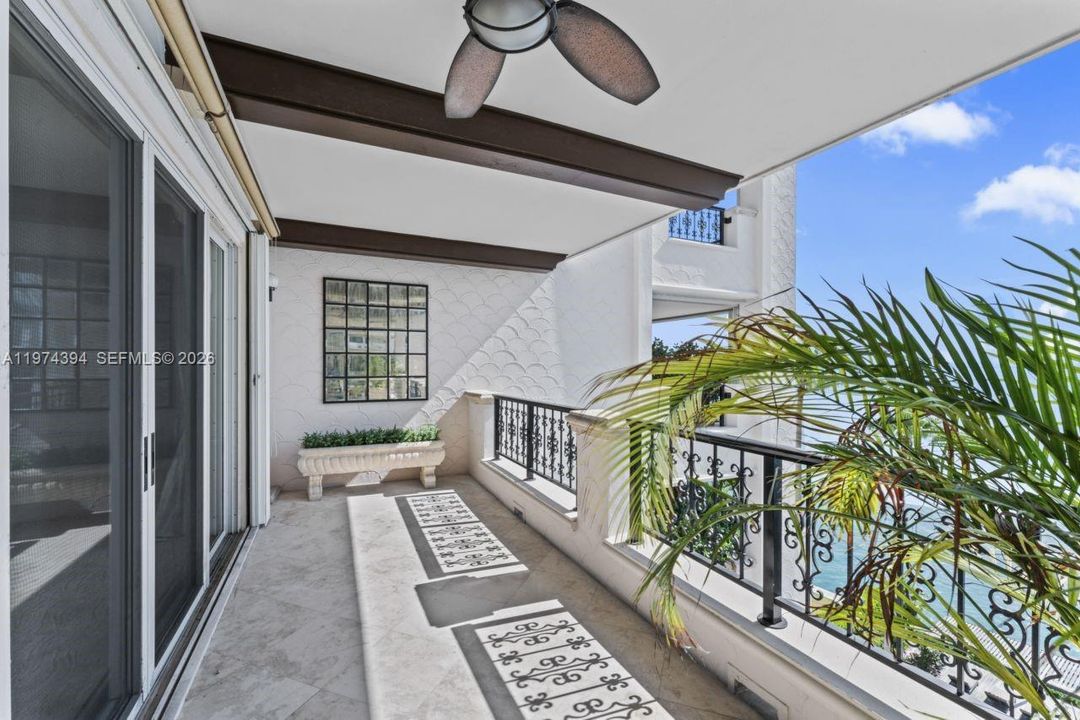 For Sale: $5,775,000 (3 beds, 3 baths, 2740 Square Feet)