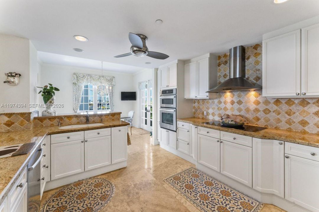 For Sale: $5,775,000 (3 beds, 3 baths, 2740 Square Feet)
