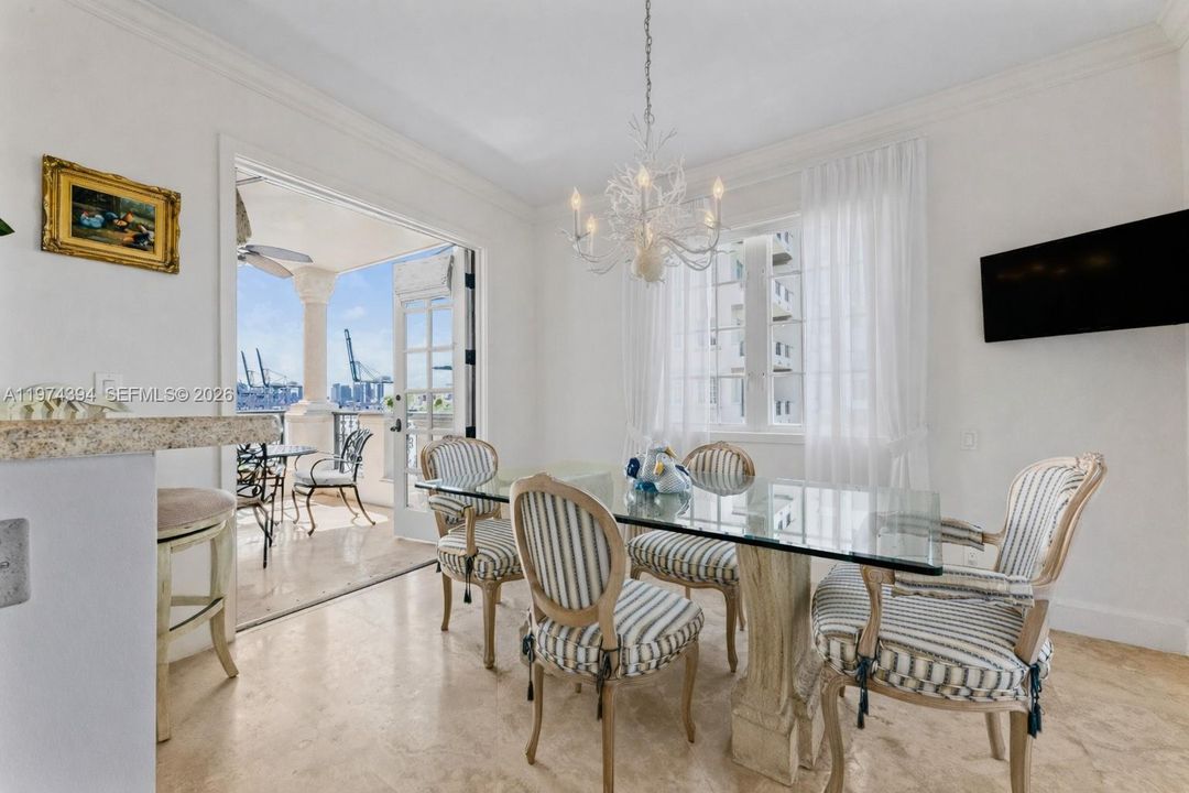 For Sale: $5,775,000 (3 beds, 3 baths, 2740 Square Feet)
