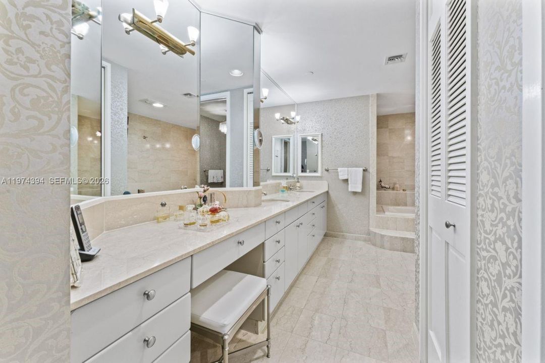 For Sale: $5,775,000 (3 beds, 3 baths, 2740 Square Feet)