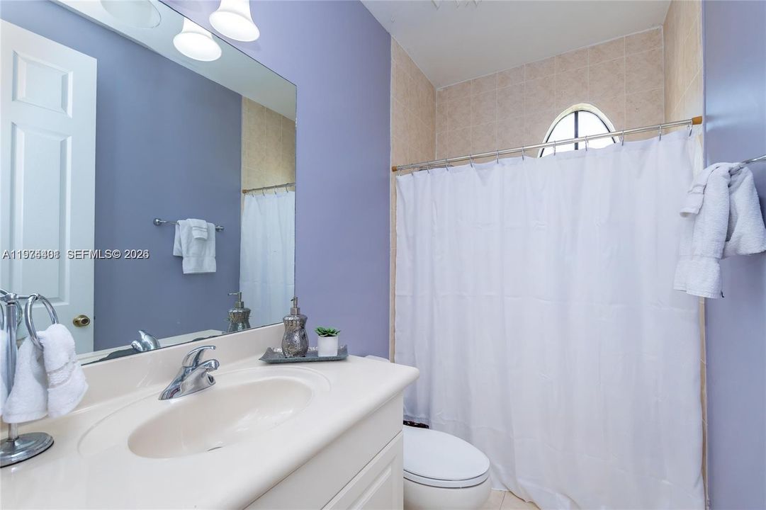 Active With Contract: $5,000 (4 beds, 3 baths, 2552 Square Feet)