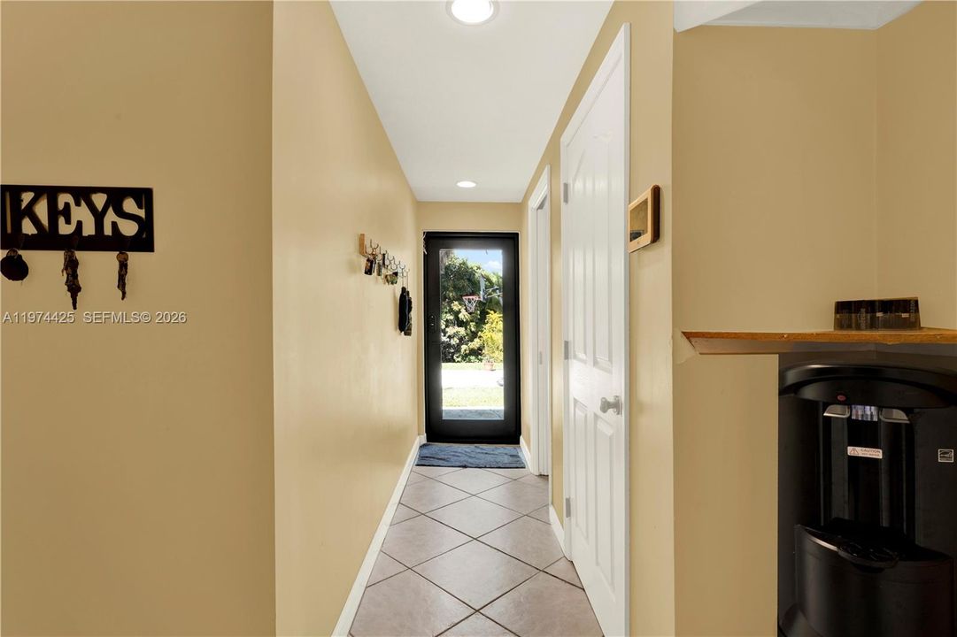 Recently Sold: $1,800,000 (4 beds, 3 baths, 3319 Square Feet)