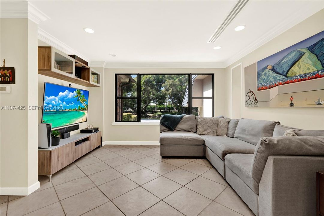 Recently Sold: $1,800,000 (4 beds, 3 baths, 3319 Square Feet)