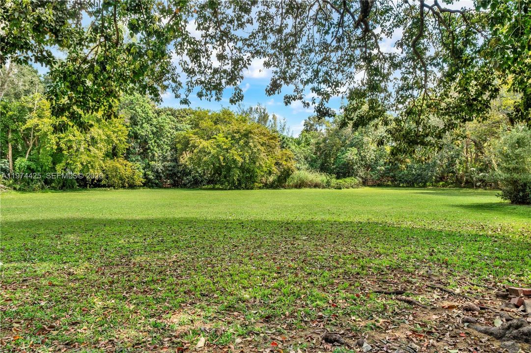Recently Sold: $1,800,000 (4 beds, 3 baths, 3319 Square Feet)