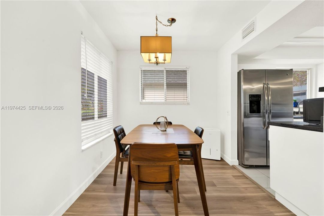 Recently Sold: $1,800,000 (4 beds, 3 baths, 3319 Square Feet)