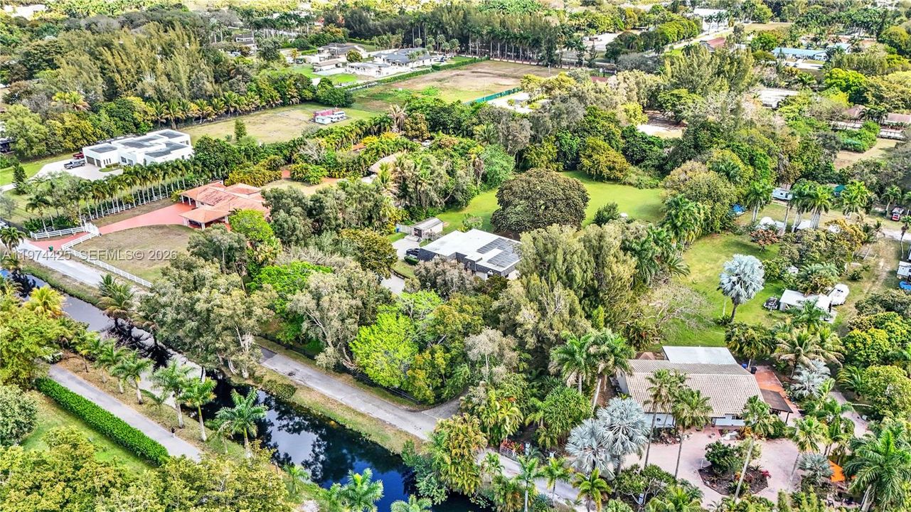 Recently Sold: $1,800,000 (4 beds, 3 baths, 3319 Square Feet)