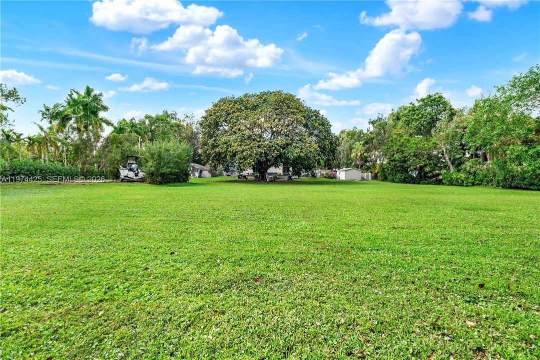 Recently Sold: $1,800,000 (4 beds, 3 baths, 3319 Square Feet)