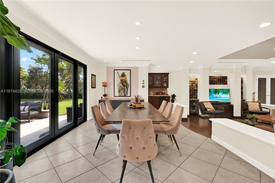 Recently Sold: $1,800,000 (4 beds, 3 baths, 3319 Square Feet)