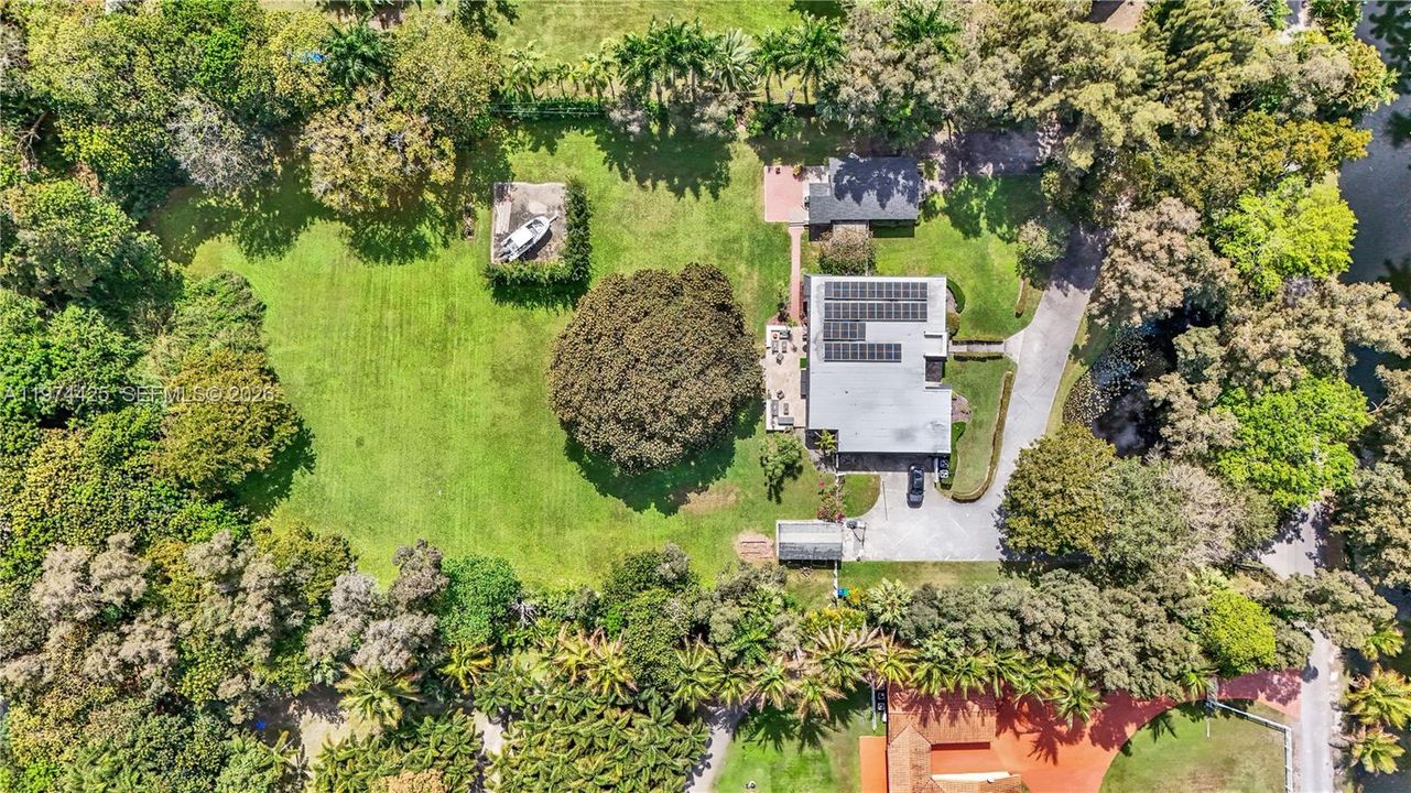 Recently Sold: $1,800,000 (4 beds, 3 baths, 3319 Square Feet)