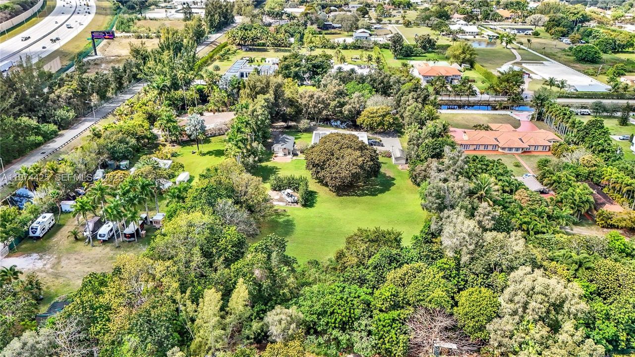 Recently Sold: $1,800,000 (4 beds, 3 baths, 3319 Square Feet)