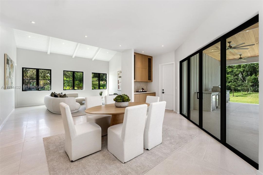 En Venta: $5,150,000 (6 camas, 6 baños, 4822 Pies cuadrados)