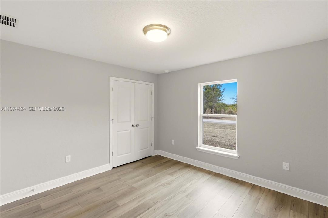 Activo con contrato: $309,000 (4 camas, 2 baños, 1860 Pies cuadrados)