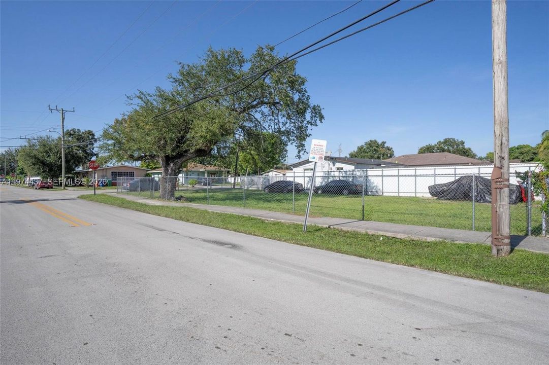 En Venta: $200,000 (0.11 acres)