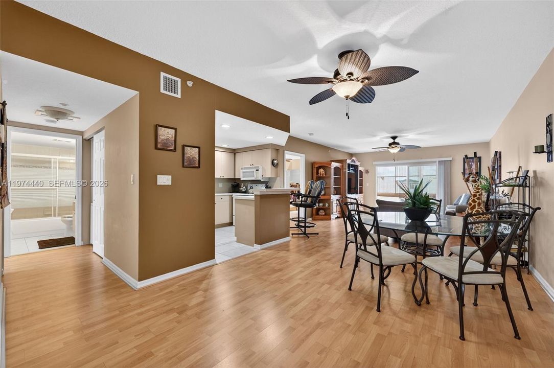 Active With Contract: $249,750 (3 beds, 2 baths, 1311 Square Feet)